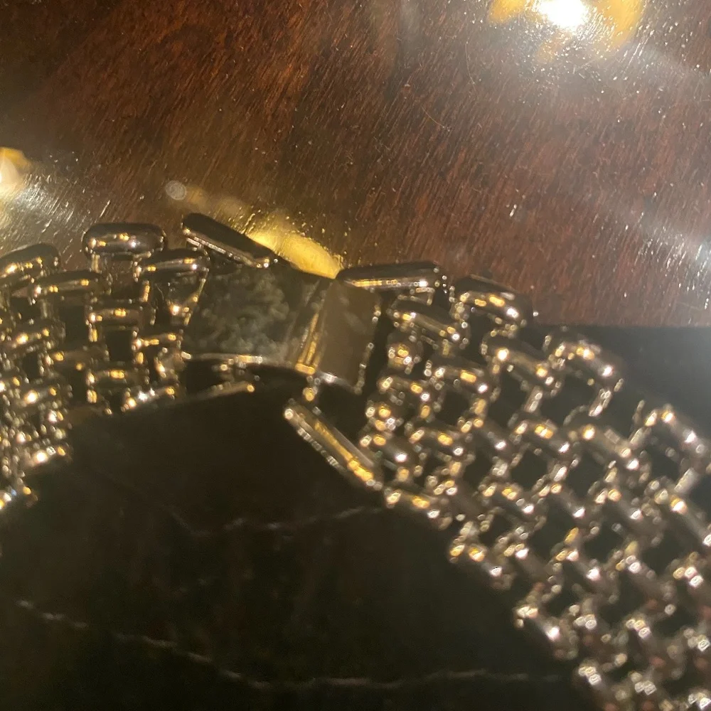 Beautiful Rhinestone Necklace - Picture 2 of 4